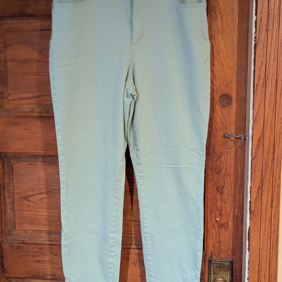 Gloria Vanderbilt Green Straight Leg Pants - Picture 1 of 5